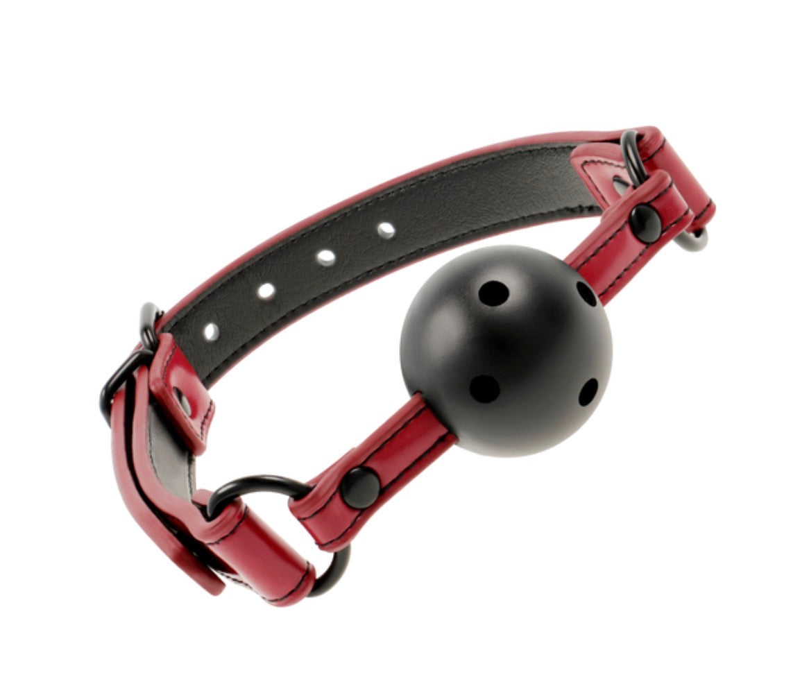 Bâillon boule respirant rouge bordeaux en cuir végan - Fetish Submissive